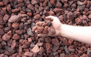 بررسی کارایی و مزایای پوکه معدنی خام و اصلاح شده